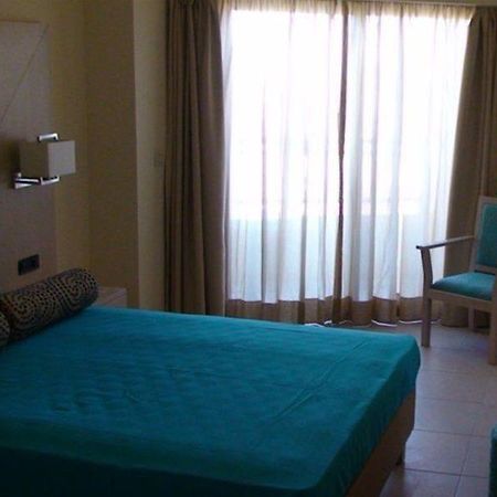 Отель Aphrodite Beach Club Гуве Экстерьер фото